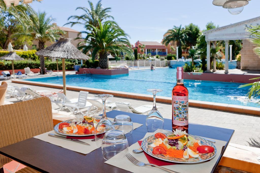 Ibis Styles Perpignan Canet En Roussillon Buitenkant foto