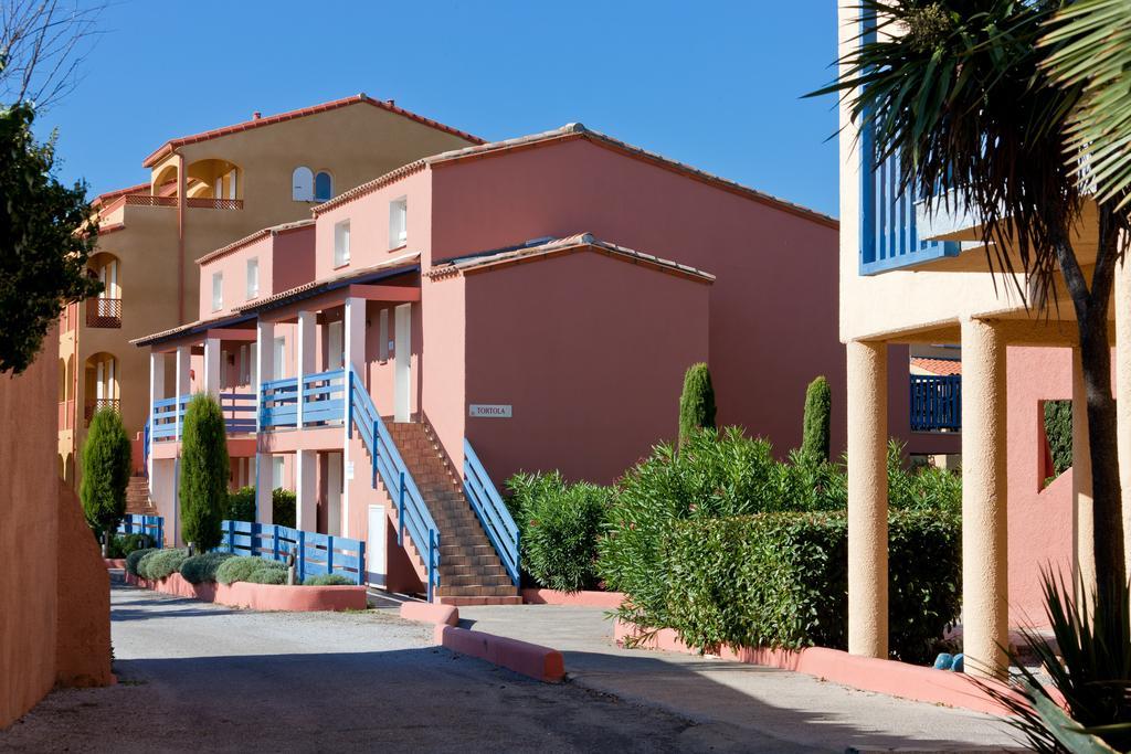 Ibis Styles Perpignan Canet En Roussillon Buitenkant foto
