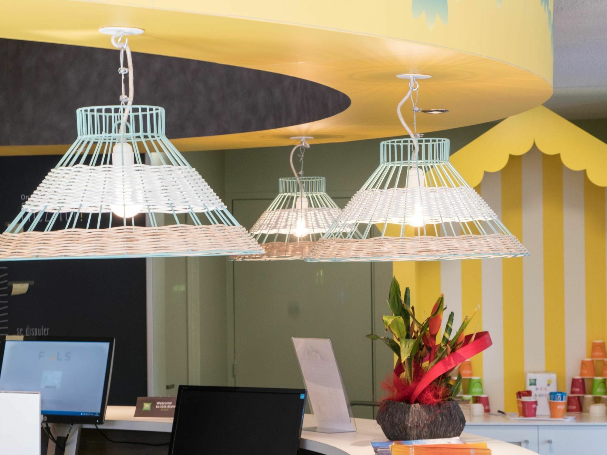 Ibis Styles Perpignan Canet En Roussillon Buitenkant foto