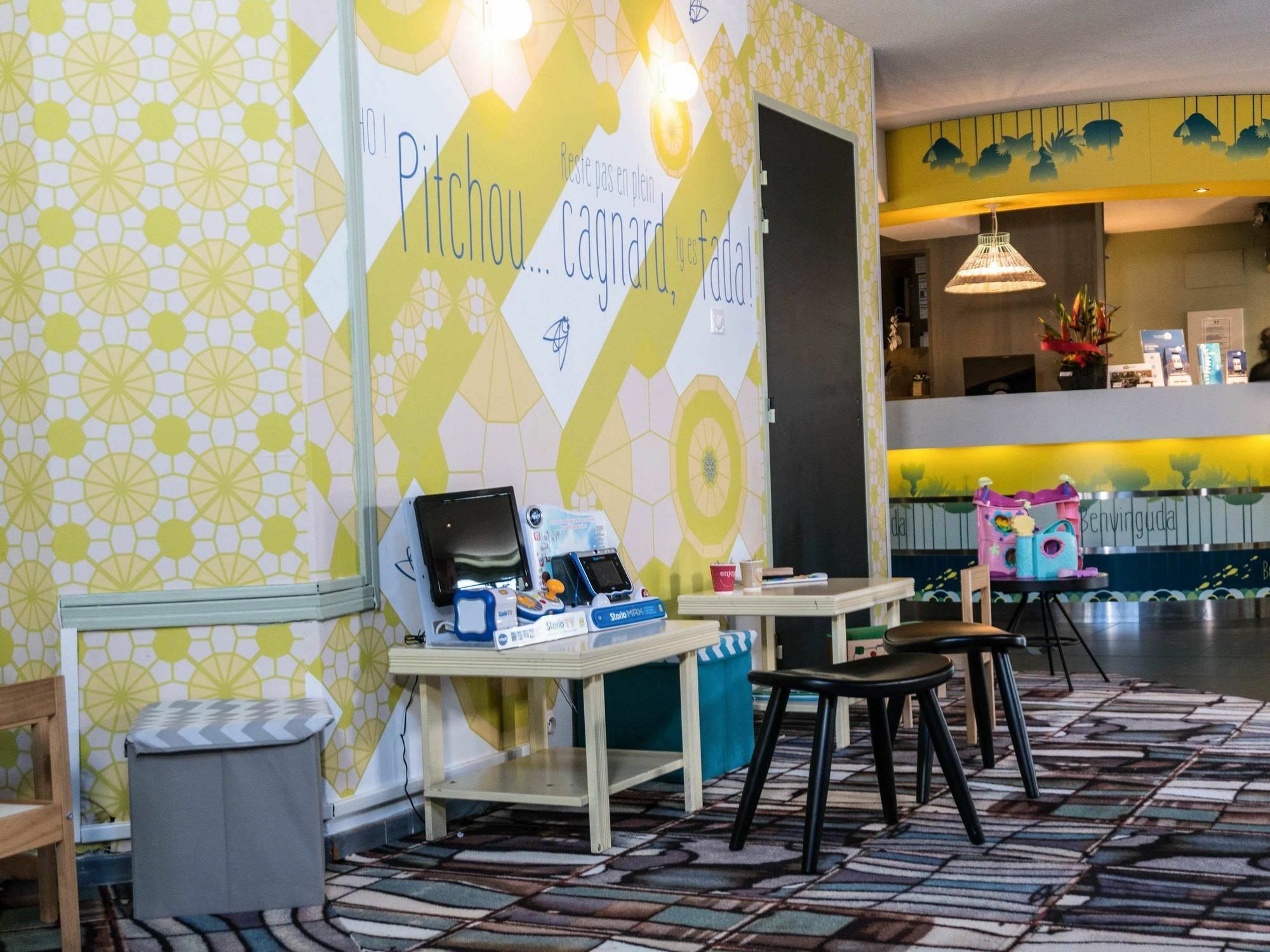 Ibis Styles Perpignan Canet En Roussillon Buitenkant foto
